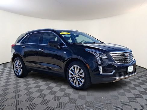 Used 2017 Cadillac XT5 Platinum w/ Driver Assist Package image 3