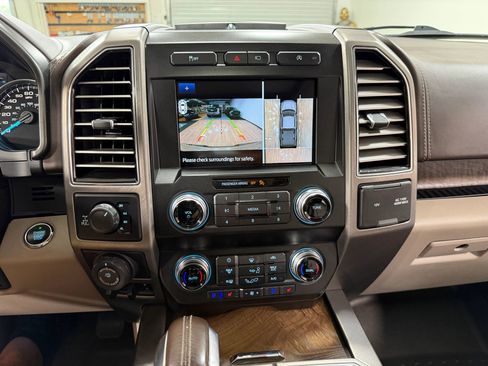 Used 2019 Ford F150 Limited w/ Trailer Tow Package image 21