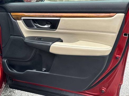 Used 2018 Honda CR-V Touring image 17