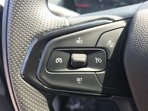 Used 2024 Chevrolet Trax LS w/ LS Convenience Package FWD image 19