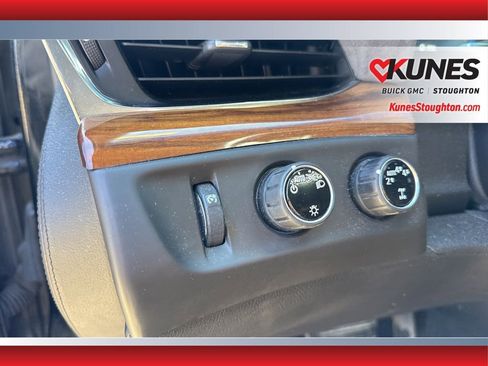 Used 2017 Cadillac Escalade Luxury image 26