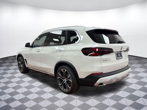 Used 2026 BMW X5 xDrive40i w/ Climate Comfort Package AWD/4WD image 3