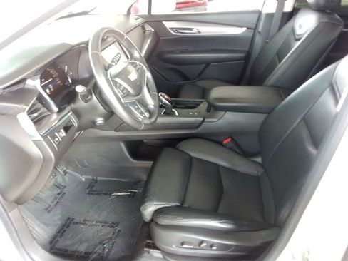 Used 2017 Cadillac XT5 Premium Luxury FWD image 13