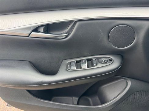 Used 2021 INFINITI QX50 Luxe w/ Appearance Package image 23