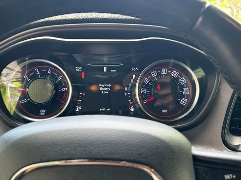 Used 2023 Dodge Challenger SXT image 21