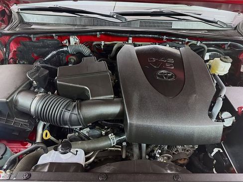 Used 2022 Toyota Tacoma TRD Sport AWD/4WD image 27