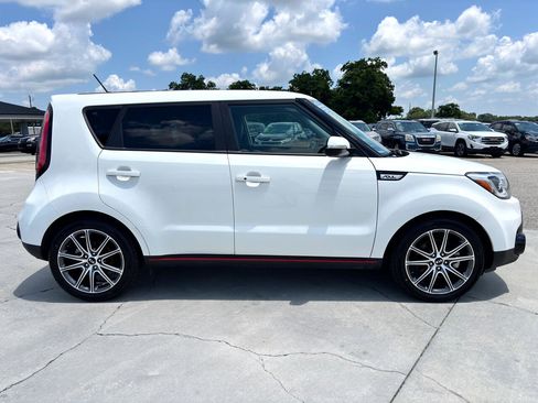 Used 2019 Kia Soul ! w/ Technology Package image 3