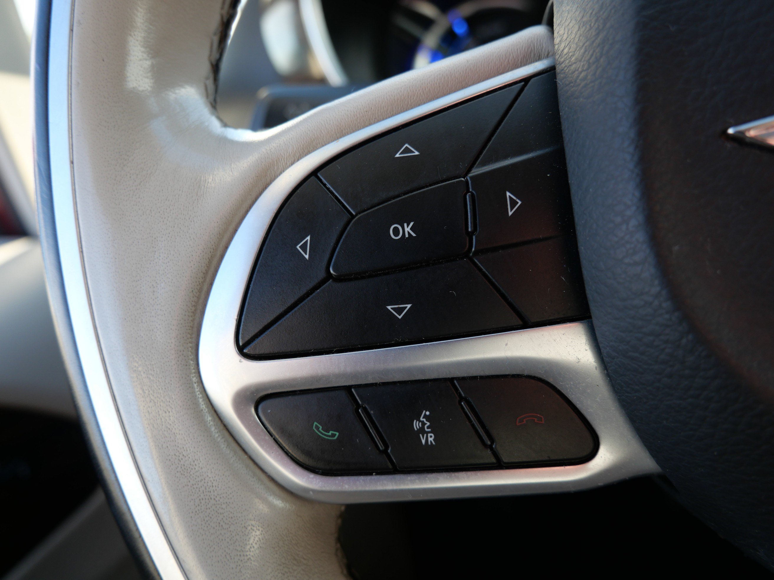 Used 2021 Chrysler Pacifica Limited w/ Uconnect Theater Family Group FWD image 67