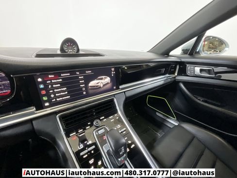 Used 2022 Porsche Panamera 4S w/ Premium Package image 29