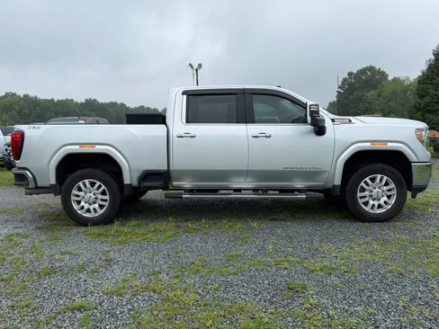Used 2022 GMC Sierra 2500 SLE w/ SLE Value Package; AWD/4WD image 3