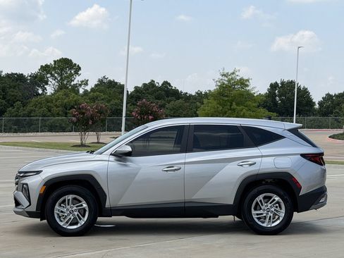 Used 2026 Hyundai Tucson SE FWD image 3