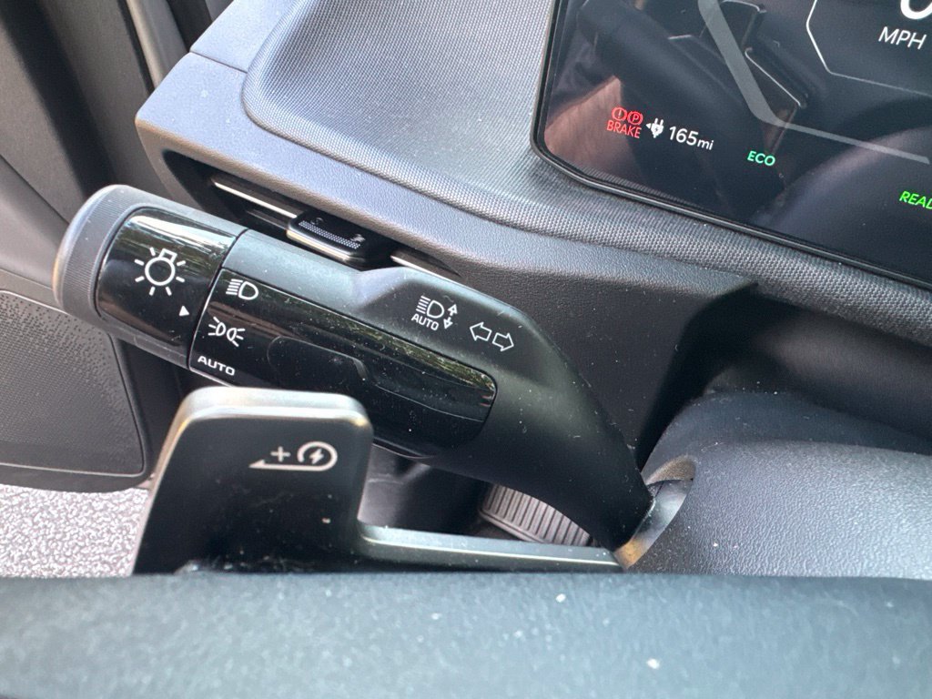 Used 2025 Kia EV6 Light w/ Light LR Technology Package RWD image 15