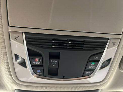 New 2025 Acura TLX w/Technology Package image 22