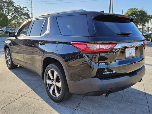 Used 2018 Chevrolet Traverse LT image 4