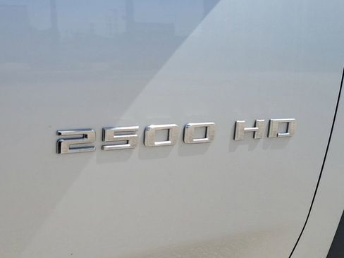 Used 2023 Chevrolet Silverado 2500 LT w/ Convenience Package AWD/4WD image 7