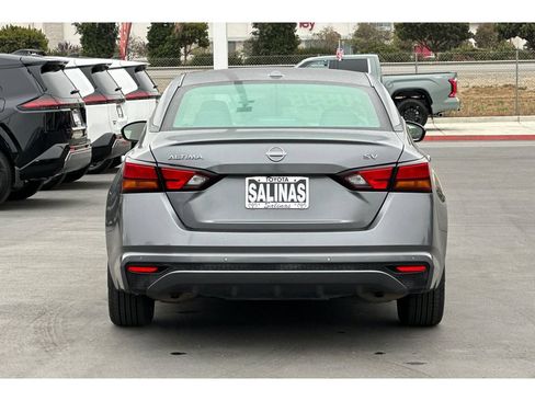 Used 2024 Nissan Altima 2.5 SV FWD image 5