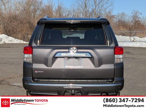 Used 2011 Toyota 4Runner SR5 w/ Premium Pkg w/Leather image 4