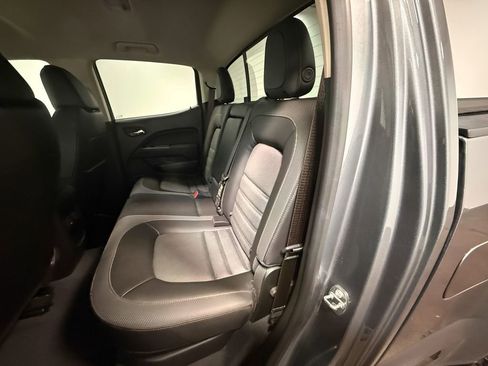 Used 2022 GMC Canyon AT4 image 8