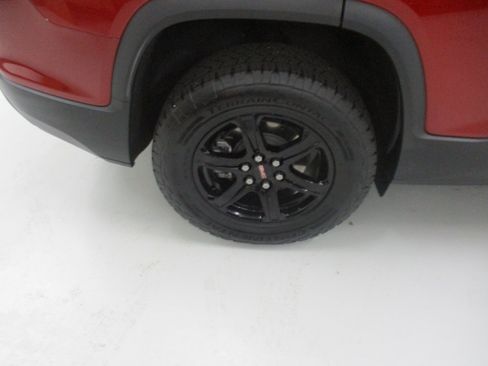 Used 2023 GMC Acadia AT4 w/ Preferred Package AWD/4WD image 9