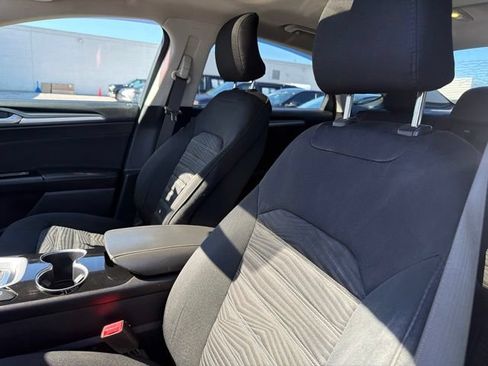 Used 2016 Ford Fusion SE FWD image 15