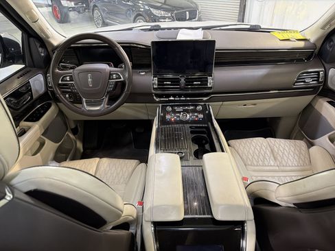 Used 2023 Lincoln Navigator Black Label AWD/4WD image 23