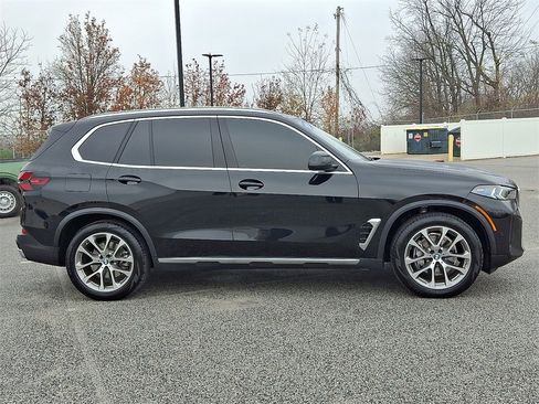 Used 2024 BMW X5 xDrive40i w/ Premium Package image 11