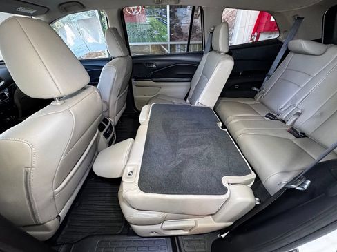 Used 2017 Honda Pilot Touring image 45