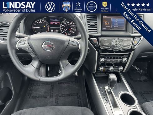 Used 2014 Nissan Pathfinder SV image 10