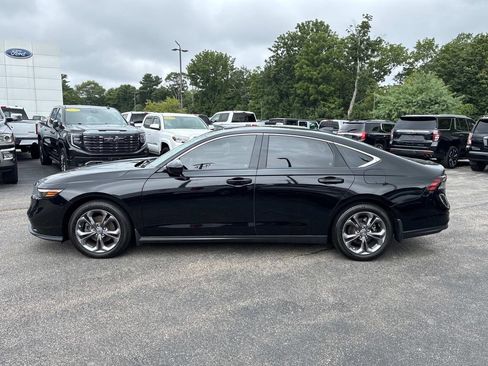 Used 2023 Honda Accord EX image 4