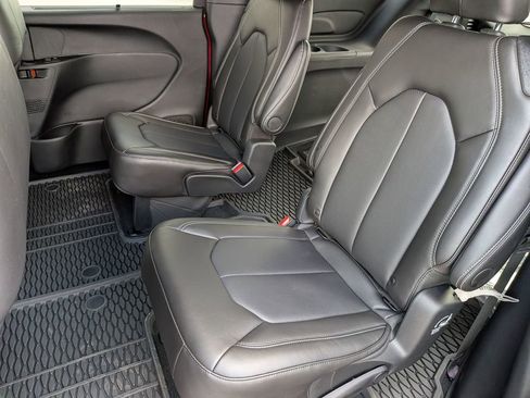 New 2026 Chrysler Pacifica Select w/ S Appearance Package FWD image 36