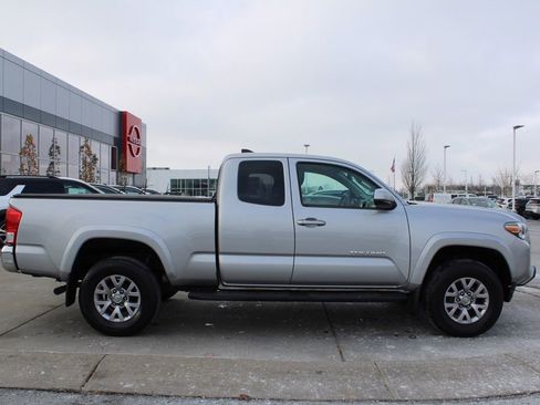 Used 2016 Toyota Tacoma SR5 image 6
