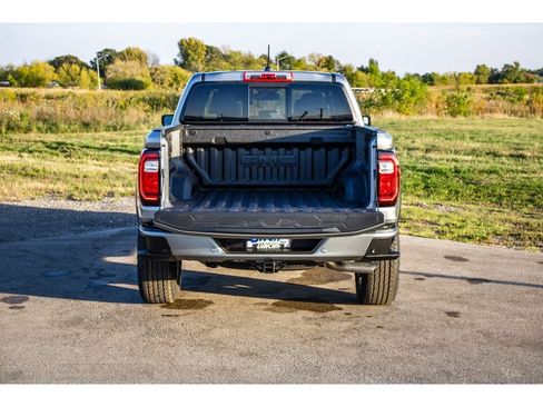New 2026 GMC Canyon AT4 image 8