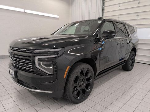 Certified 2025 Chevrolet Tahoe High Country AWD/4WD image 12