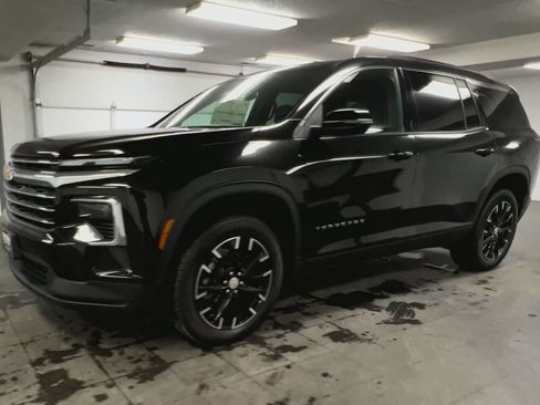 New 2025 Chevrolet Traverse LT w/ Sun and Wheel Package image 39