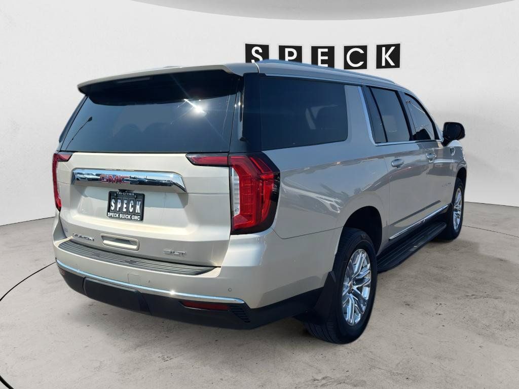 Used 2023 GMC Yukon XL SLT w/ SLT Premium Package AWD/4WD image 5