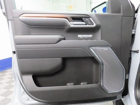 Used 2025 GMC Sierra 1500 Denali AWD/4WD image 55