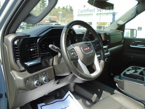 Certified 2024 GMC Sierra 2500 SLE image 53