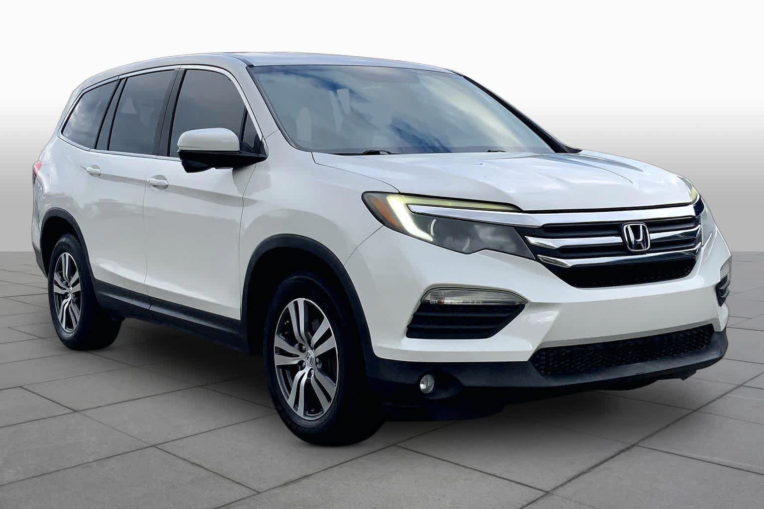 Used 2017 Honda Pilot EX-L image 2