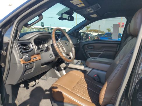 Certified 2021 Nissan Titan Platinum Reserve image 12