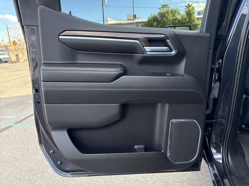 Used 2022 Chevrolet Silverado 1500 RST image 32