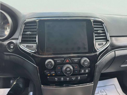 Used 2019 Jeep Grand Cherokee Limited AWD/4WD image 34