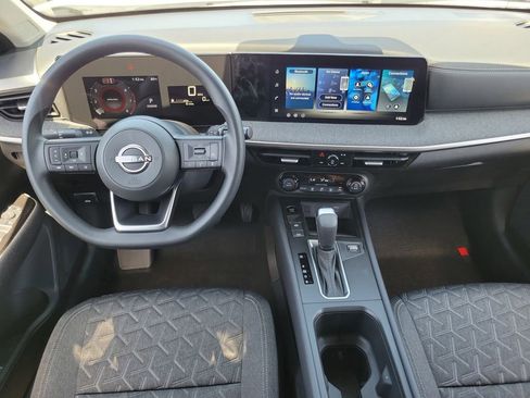 New 2026 Nissan Kicks SV w/ Charging Package FWD image 10