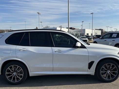 Used 2026 BMW X5 xDrive50e w/ M Sport Package image 11
