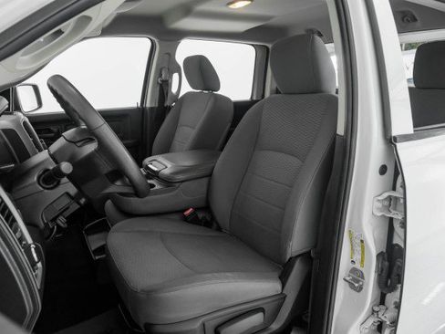 Used 2020 RAM 1500 Tradesman w/ Chrome Plus Package image 31