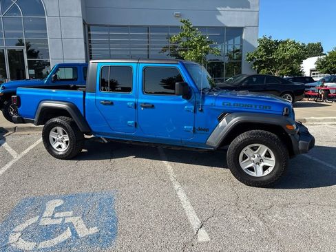 Used 2020 Jeep Gladiator Sport w/ Quick Order Package 24S AWD/4WD image 35