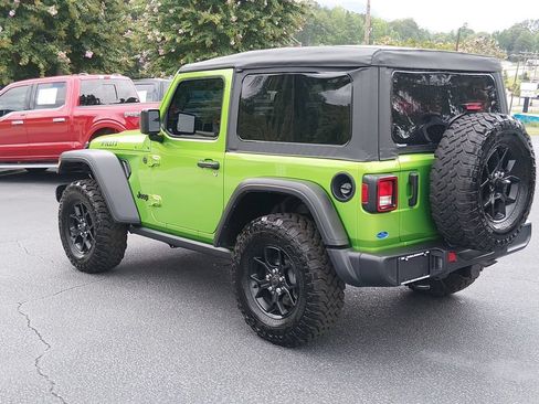 Used 2025 Jeep Wrangler Sport AWD/4WD image 6