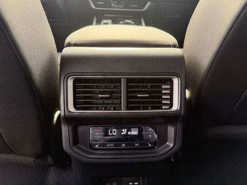 New 2026 Volkswagen Atlas Cross Sport SEL AWD/4WD image 7