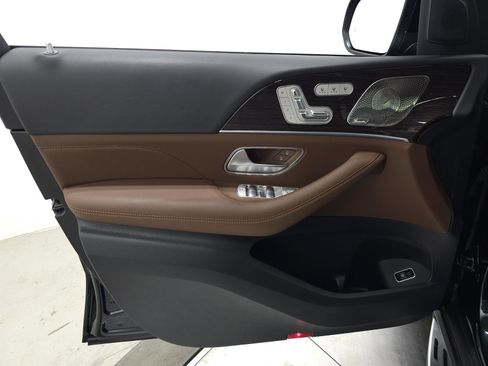 Used 2024 Mercedes-Benz GLS 450 4MATIC image 12