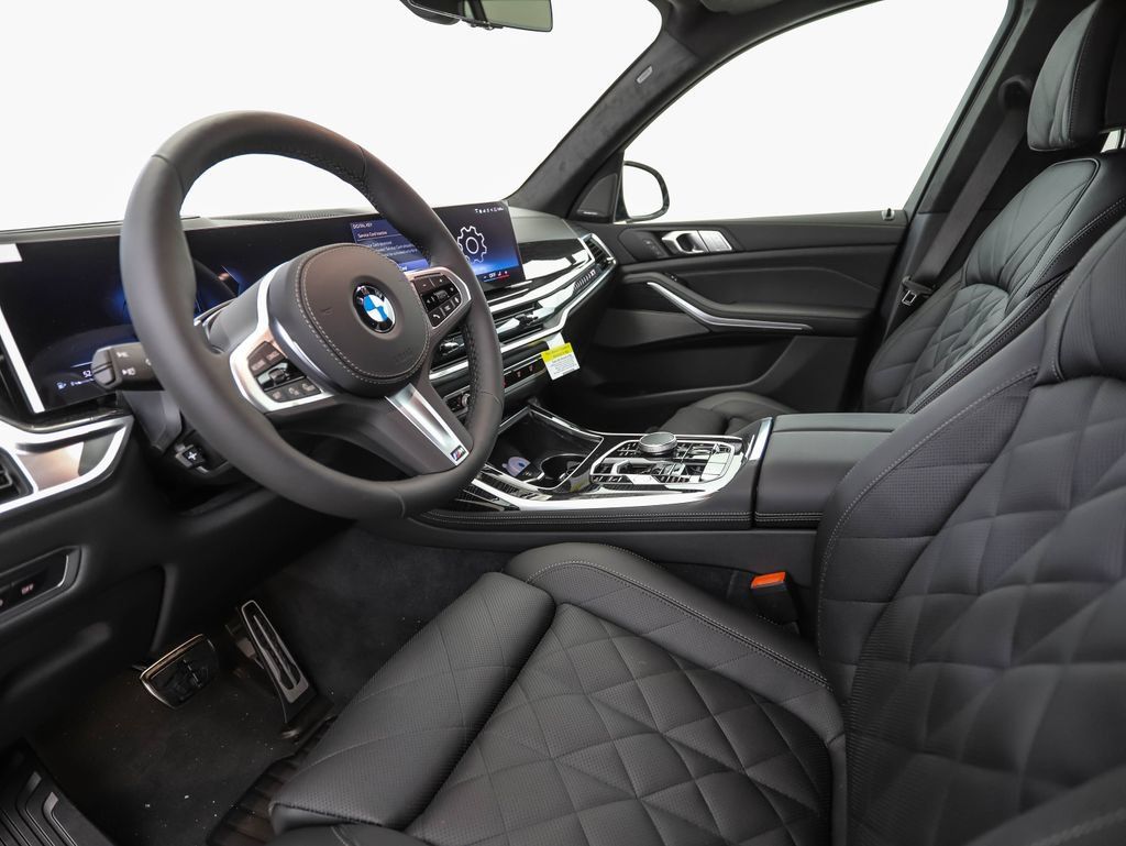 Used 2027 BMW X7 xDrive40i w/ M Sport Package AWD/4WD image 10