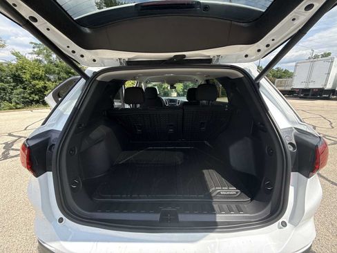 Certified 2024 Chevrolet Equinox LT w/ LPO, Floor Liner Package FWD image 24